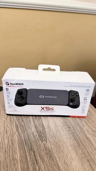 Turn your phone into a real handheld console GameSir X5s controller FX5 Cooler the ultimate mobile gaming combo Tri mode connectivity (Bluetooth, 2.4G, USB C) Hall Effect sticks triggers no drift, ultra precision HD vibration 6 axis gyro for immersive control Powerful FX5 cooler with 3 modes magnetic battery to keep temps low More control. More comfort. No overheating. Would you use this setup for ranked matches or chill gaming sessions? #GameSir #GameSirX5s #GameSirFX5 #mobilegaming #mobilecontroller #gamecontroller #gaminggear #mobilegamer #androidgaming #iosgaming #cloudgaming #handheldgaming #gamingsetup #mobileesports #gamersofinstagram #gamerlife #gamingcommunity #techgadgets #cooler #gamingaccessories #controller